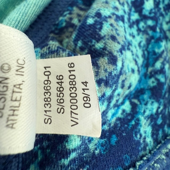 Athleta Bundle. 2 Pair of Leggings - Picture 12 of 14